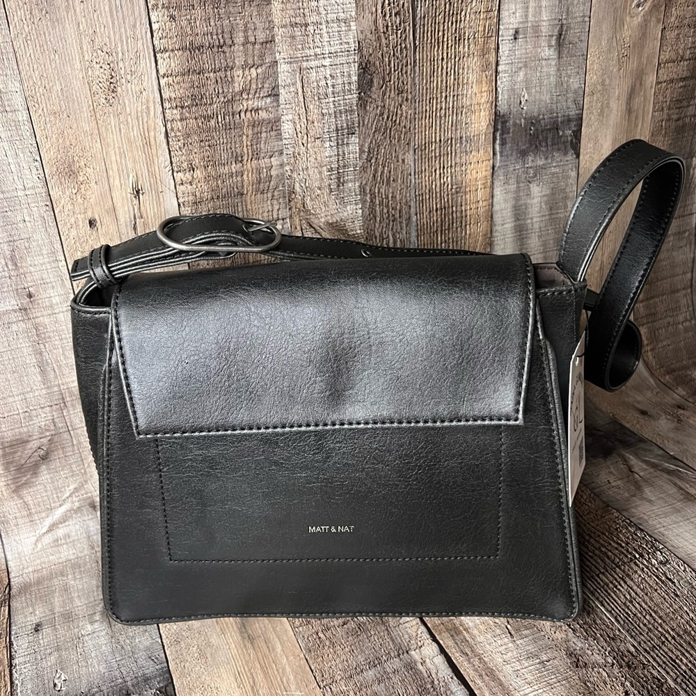 Matt & Nat Black LEIA VEGAN SHOULDER BAG - VINTAGE - Picture 2 of 16